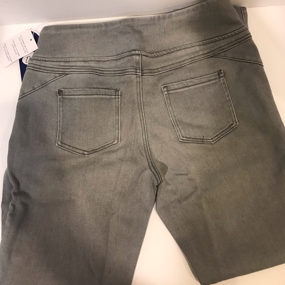 NWT Ladies Randolph Duke Spirited Jeans Grey Small Inseam 29” stretch pull on - Picture 2 of 2